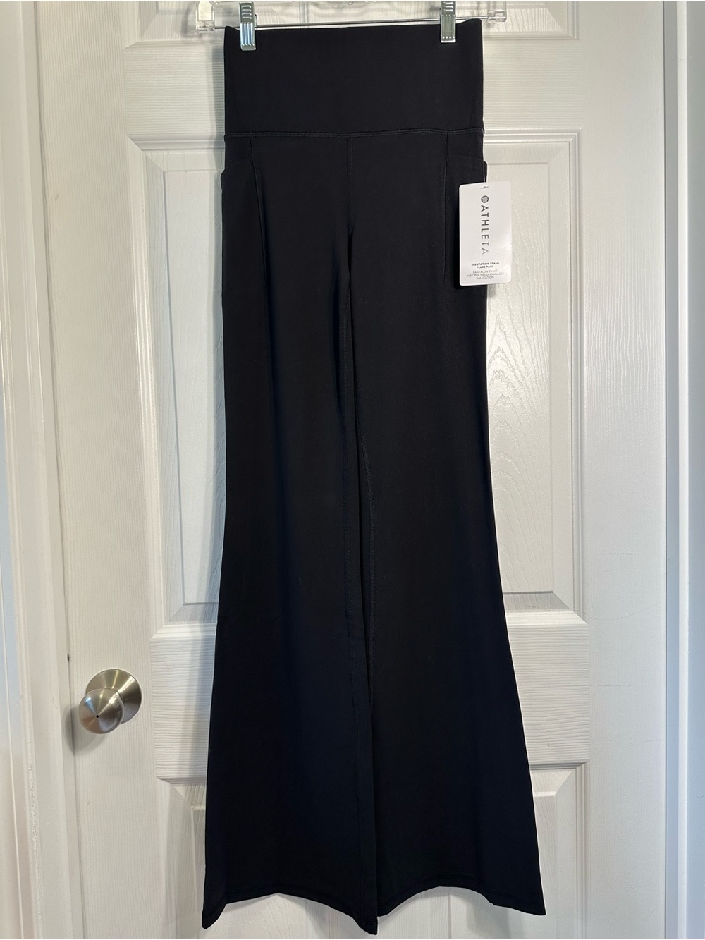 Athleta NWT Salutation Stash Black Flare Pants XS